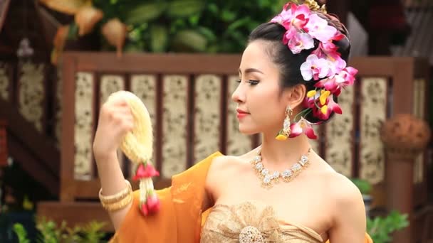 Beautiful Thai Woman In Traditional Costume Of Thailand — Stock Video