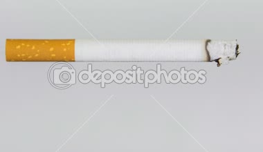 Zaman atlamalı sigara yakma (renk siyah ve beyaz, kavramlara)