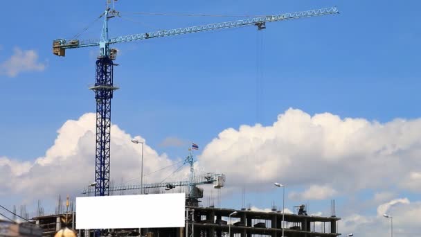 Time lapse construction site and mini billboard white screen — Stock Video