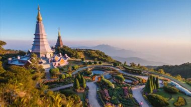 Büyük kutsal emanetler Pagodaof Doi Inthanon Milli Park Chiang Mai, Tayland