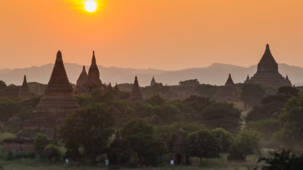 Sonnenuntergang antike Kaiserreich bagan Wahrzeichen Reise von Myanmar — Stockvideo