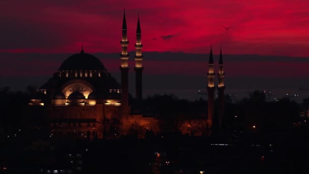 Silueta Mezquita Sleymaniye Sobre Fondo Cielo Rojo Por Noche Primer — Vídeos de Stock