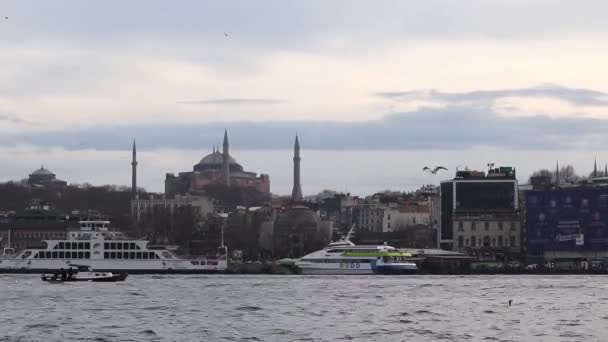 Istanbul Turchia Gennaio 2021 Corno Oro Con Traghetti Sophia Hagia — Video Stock