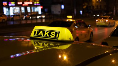 İstanbul 'daki taksiyi gece kapatıyoruz. 
