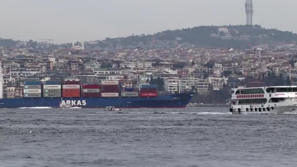 Istanbul Turkey January 2021 Large Cargo Ship Loaded Containers Sails — Stock video