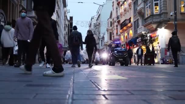 Istanbul Turquie Janvier 2021 Foule Gens Soir Pendant Quarantaine Sur — Video
