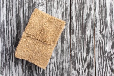 Mikroyeşillik yetiştirmek için doğal keten paspaslar. Üst görünüm.