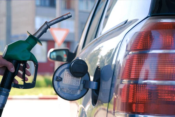 Tankstellenpistole Der Hand Des Fahrers Moderne Tankstellenpumpe Ausgezeichnetes Design Für — Stockfoto