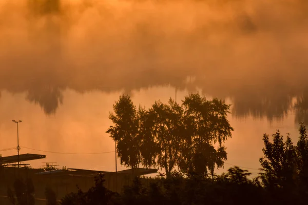 Amanecer Brumoso Sobre Río Volga — Foto de Stock