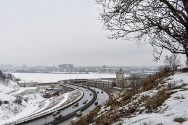 Nizhny Novgorod kasvetli bir kış gününde