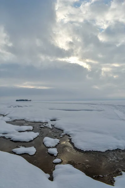 Costa Rio Volga Inverno — Fotografia de Stock