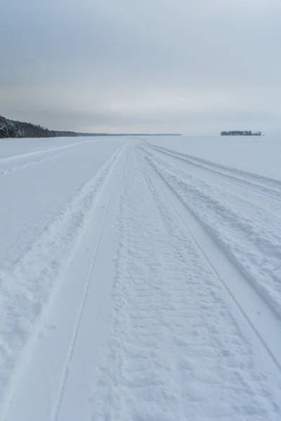 Volga Nehri Kıyıları Kışın — Stok fotoğraf