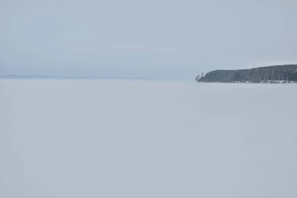 Volga Nehri Kıyıları Kışın — Stok fotoğraf