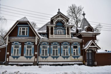 Çok güzel, ahşap bir ev.