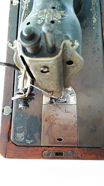 Старинная Швейная Машинка — стоковое фото