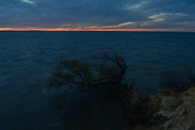 Volga Nehri 'nde güzel bir gün batımı