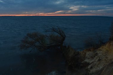 Volga Nehri 'nde güzel bir gün batımı