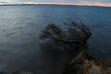 Volga Nehri 'nde güzel bir gün batımı