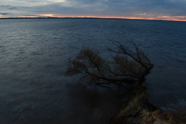 Volga Nehri 'nde güzel bir gün batımı