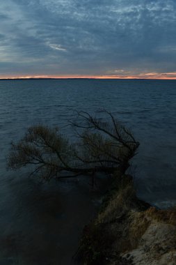 Volga Nehri 'nde güzel bir gün batımı