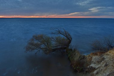 Volga Nehri 'nde güzel bir gün batımı