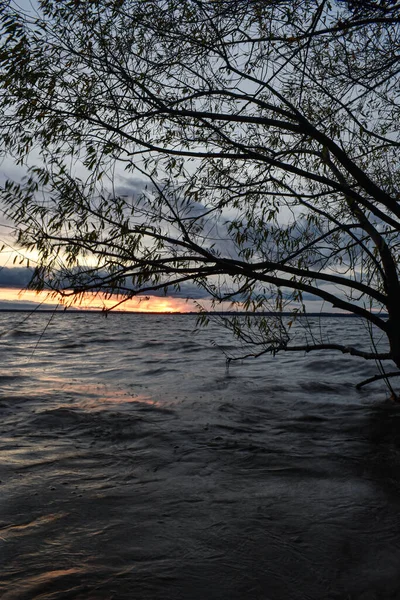 伏尔加河上美丽的落日 — 图库照片