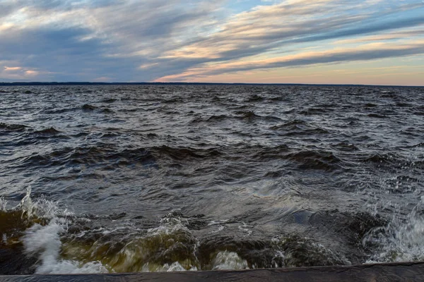Vacker Solnedgång Och Vågor Volga Floden — Stockfoto