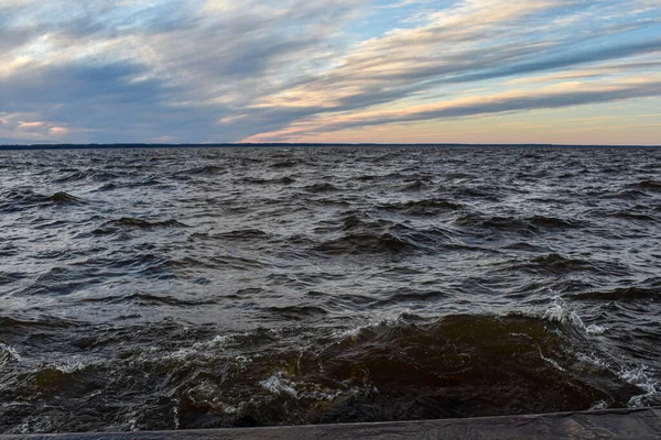 Hermoso Atardecer Olas Río Volga — Foto de Stock