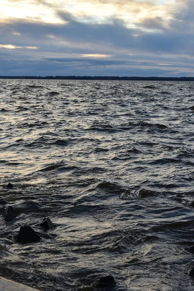 Hermoso Atardecer Olas Río Volga —  Fotos de Stock