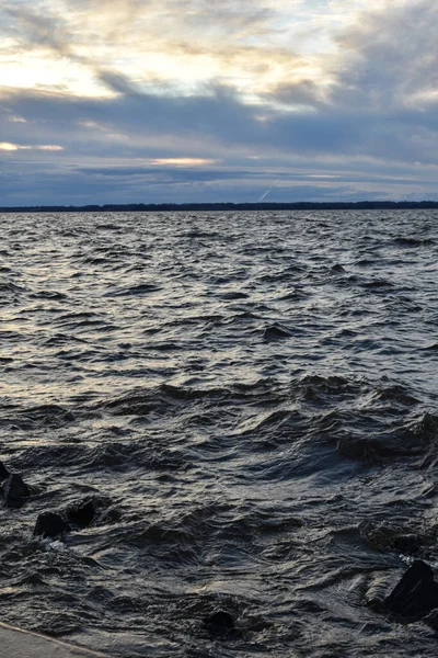 Belo Pôr Sol Ondas Rio Volga — Fotografia de Stock