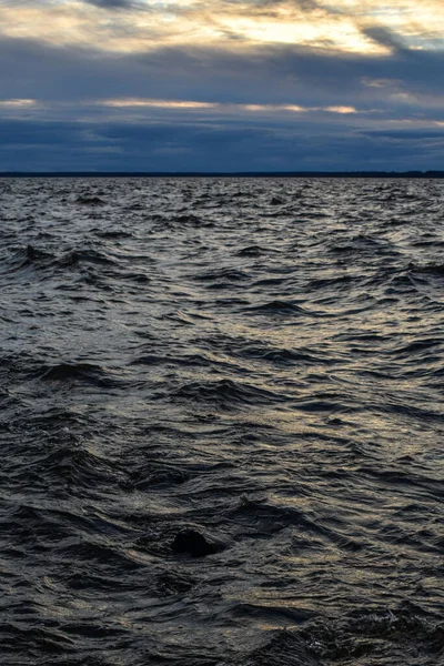 Hermoso Atardecer Olas Río Volga —  Fotos de Stock