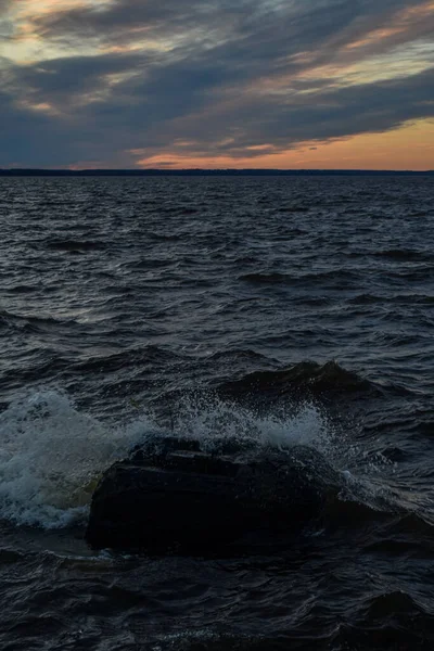 Bellissimo Tramonto Onde Sul Fiume Volga — Foto Stock