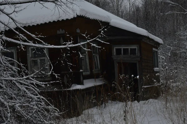 Verlassenes Dorf Schnee Winter — Stockfoto