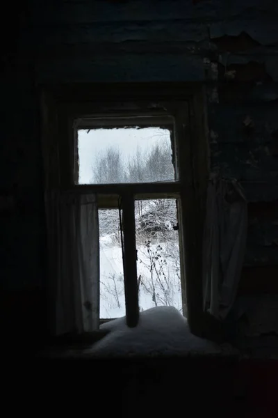 Pueblo Abandonado Nieve Invierno —  Fotos de Stock