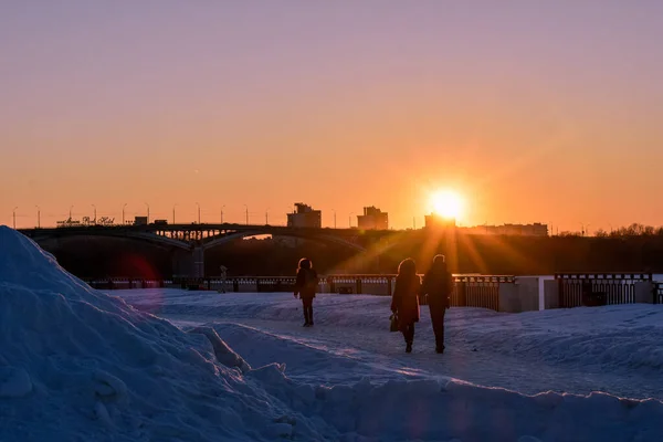 Зимний Закат Городской Набережной Лицензионные Стоковые Фото