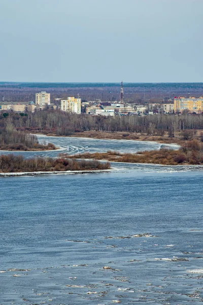Jég Úszik Volga Folyón Tavasszal — Stock Fotó