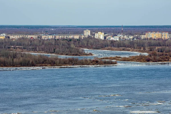 Flyter Volga Älven Våren — Stockfoto