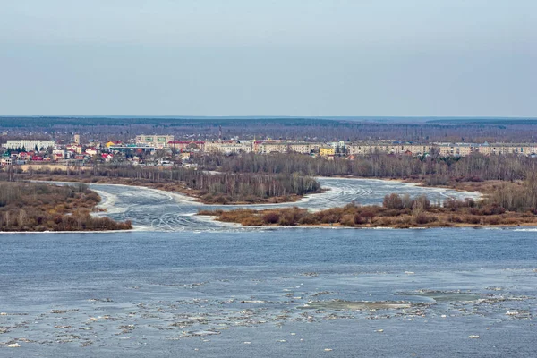 Flyter Volga Älven Våren — Stockfoto