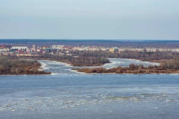 Flyter Volga Älven Våren — Stockfoto