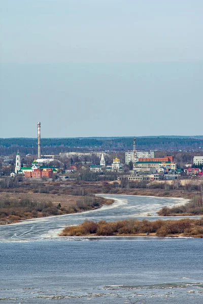 Flyter Volga Älven Våren — Stockfoto