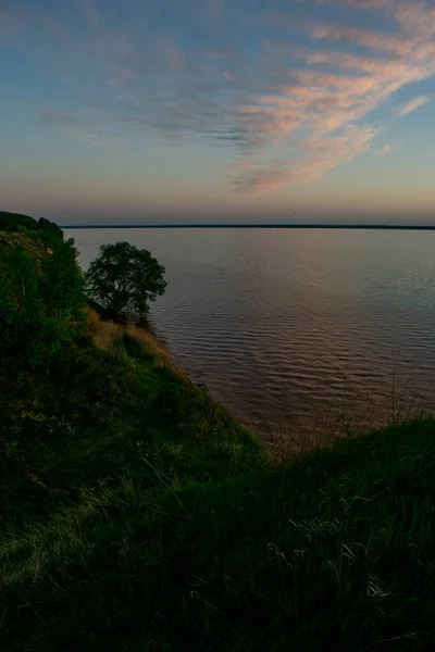 Hermosa Puesta Sol Sobre Río Verano — Foto de Stock