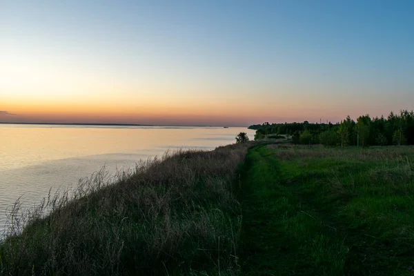 Prachtige Zonsondergang Boven Rivier Zomer — Stockfoto