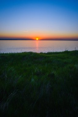 Volga Nehri 'nde güzel bir gün batımı