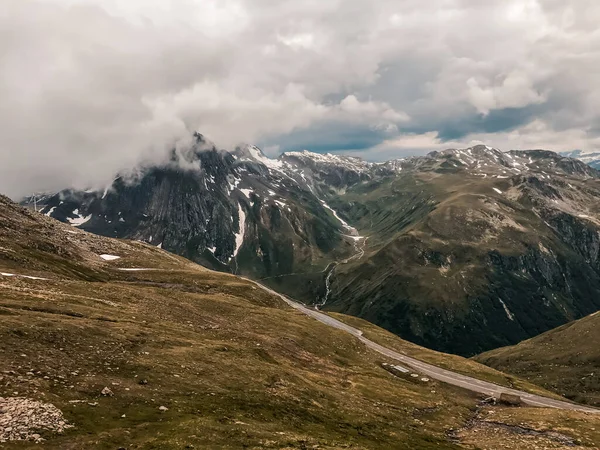 산 풍경, 산등성이, 산기슭의 산 맥, 산등성이 — 스톡 사진