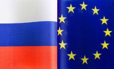 Rusya ve Avrupa Birliği 'nin ulusal bayraklarının parçaları.