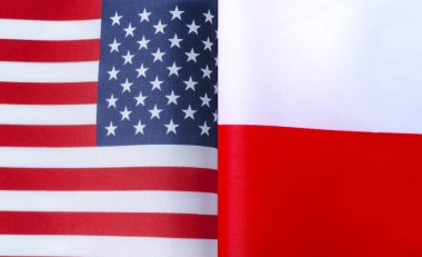 ABD ve Polonya 'nın ulusal bayraklarının parçaları yakın planda.