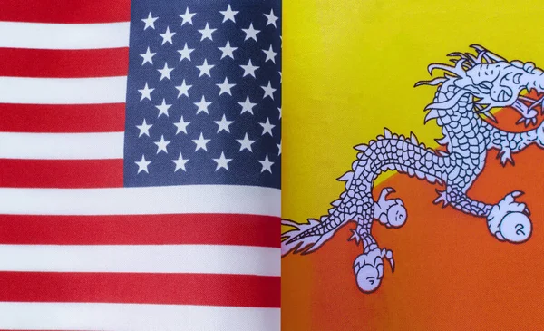 Fragmentos Las Banderas Nacionales Estados Unidos Bután Primer Plano —  Fotos de Stock