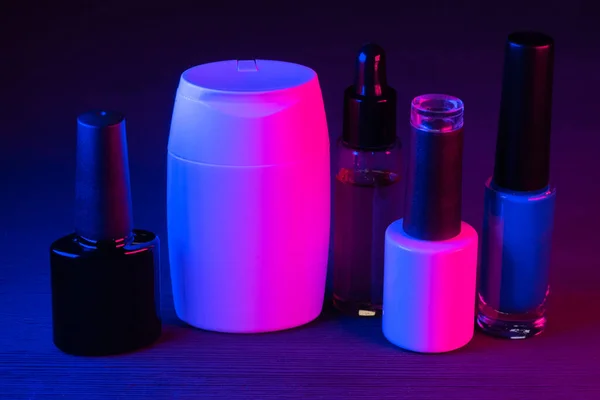 Nagellack Neonljusen Bordet — Stockfoto