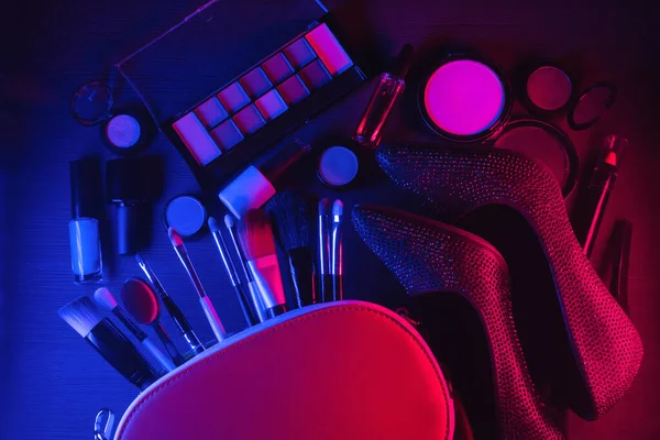 Varios Accesorios Maquillaje Cosméticos Fondo Plano Mesa — Foto de Stock
