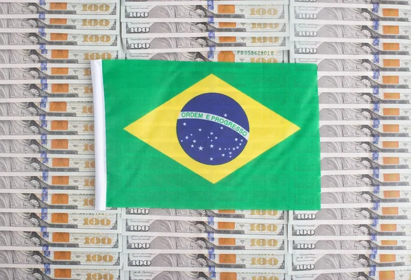 Bandeira Brasil Fundo Notas Dólar Conceito Relação Dinheiro Brasileiro Relação — Fotografia de Stock